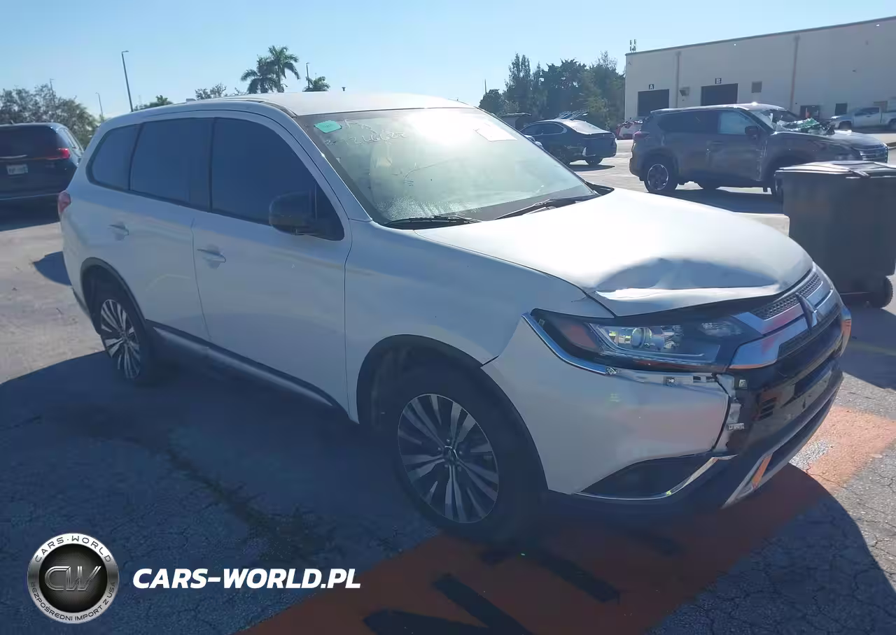 2019 Mitsubishi Outlander Es