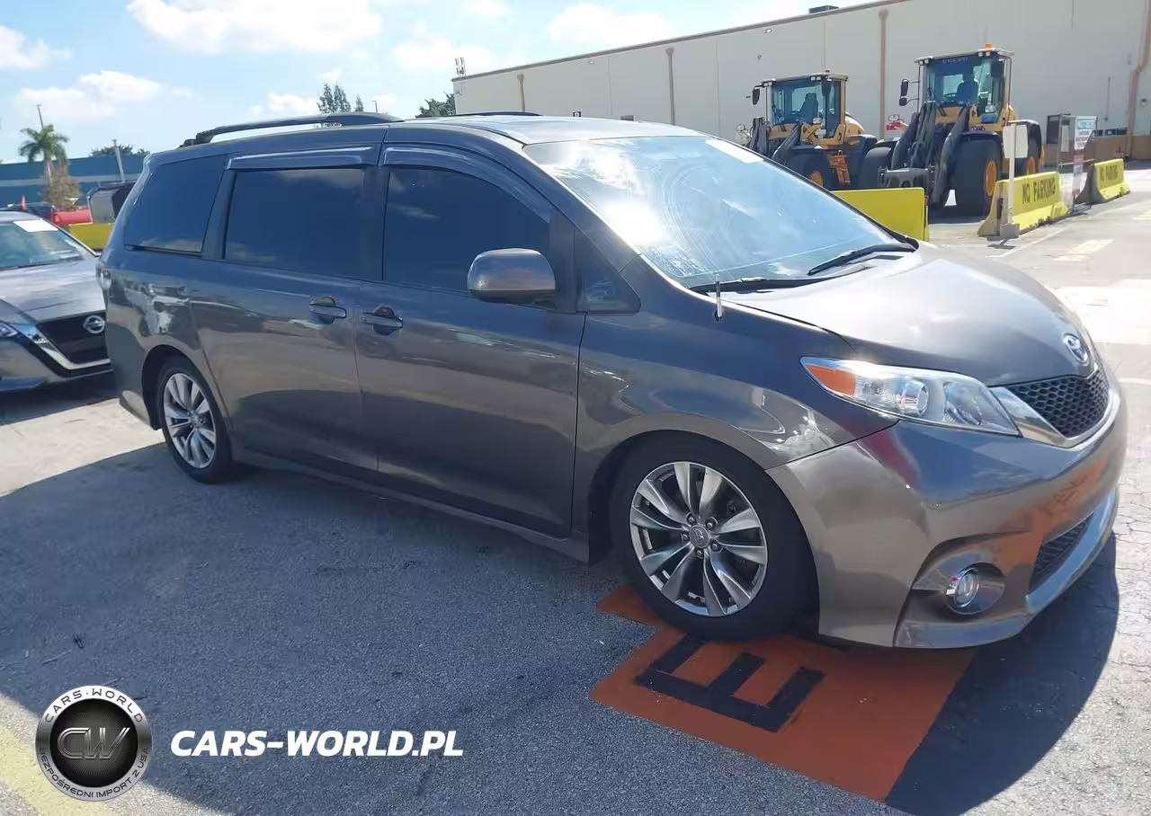 2011 Toyota Sienna Se