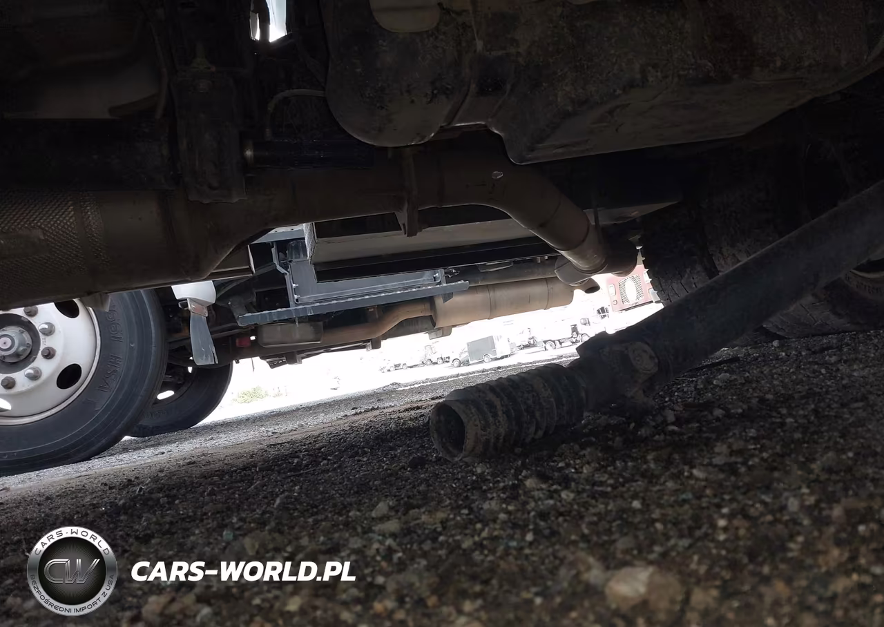 2018 Ford F-350 Chassis Lariat VIN:1FD8W3HT4JEC58619 - 21