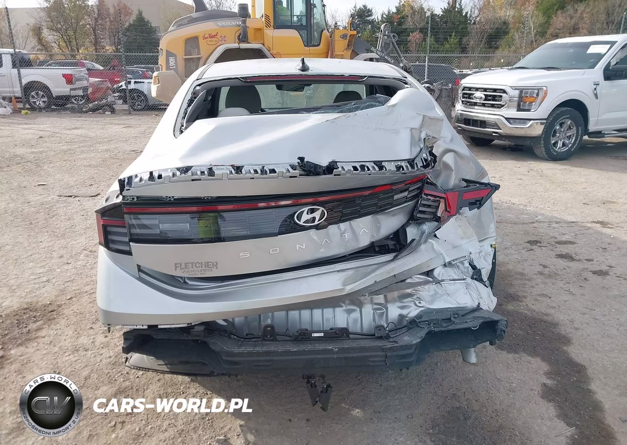 2025 Hyundai Sonata Se VIN:KMHL24JAXSA490039 - 17