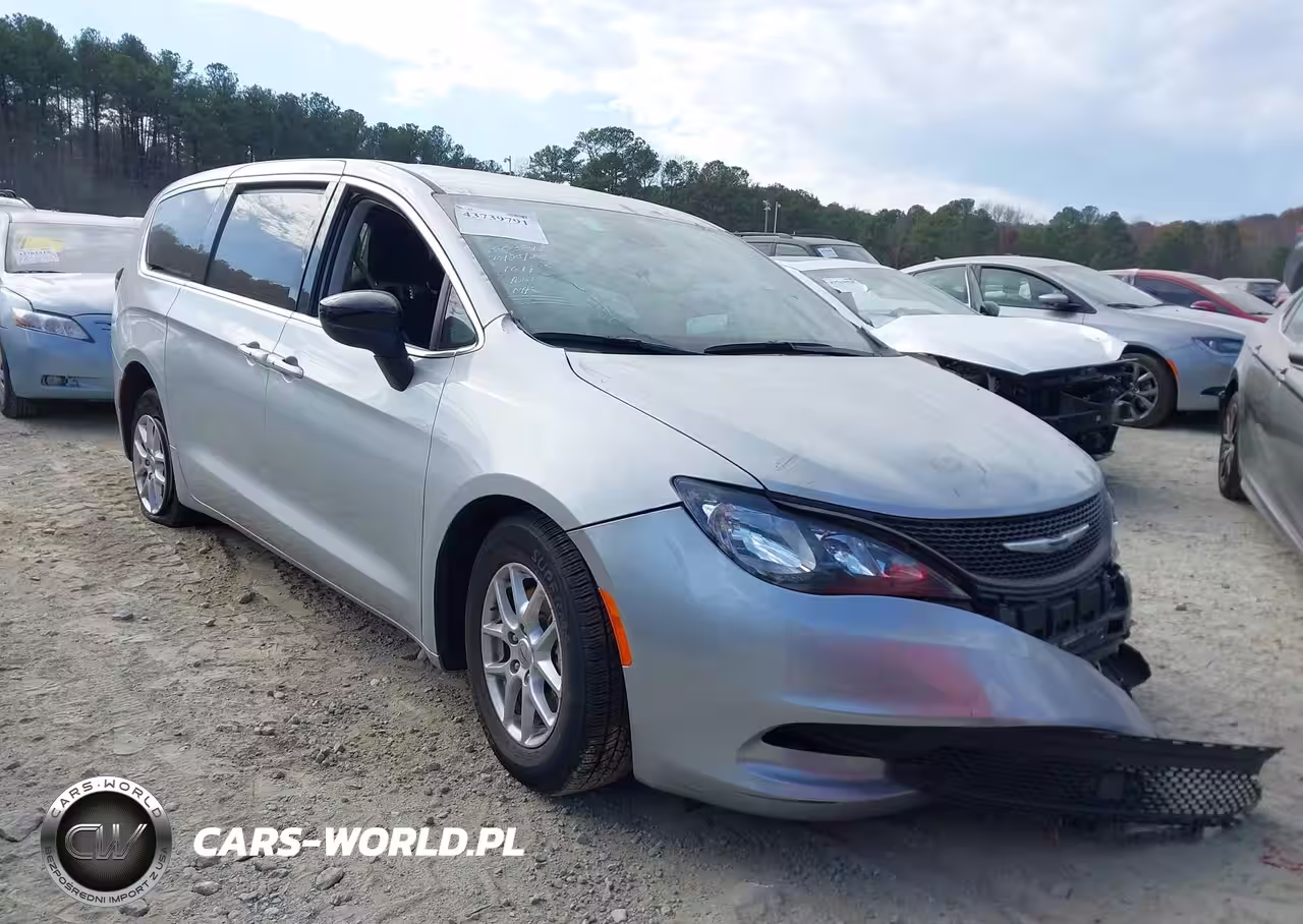2024 Chrysler Voyager Lx