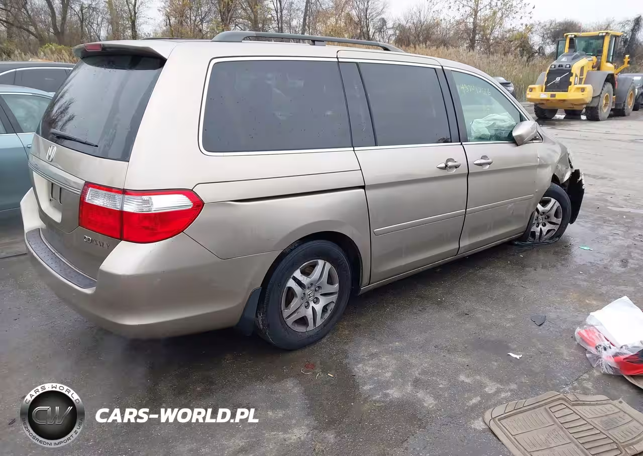 2005 Honda Odyssey Ex VIN:5FNRL38435B413031 - 4