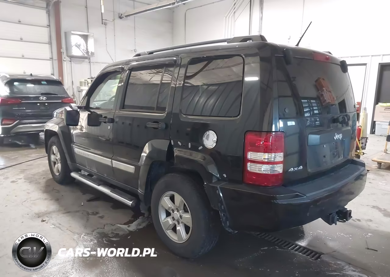 2010 Jeep Liberty Sport VIN:1J4PN2GK7AW148156 - 3