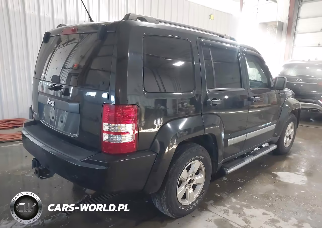 2010 Jeep Liberty Sport VIN:1J4PN2GK7AW148156 - 4