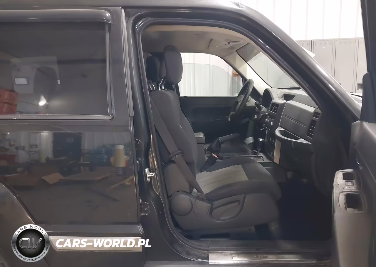 2010 Jeep Liberty Sport VIN:1J4PN2GK7AW148156 - 5