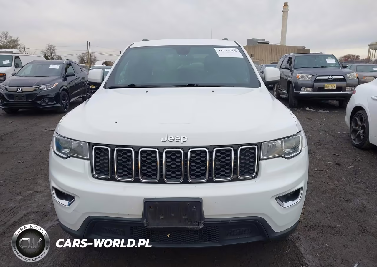 2018 Jeep Grand Cherokee Laredo E 4X4 VIN:1C4RJFAG5JC285006 - 12