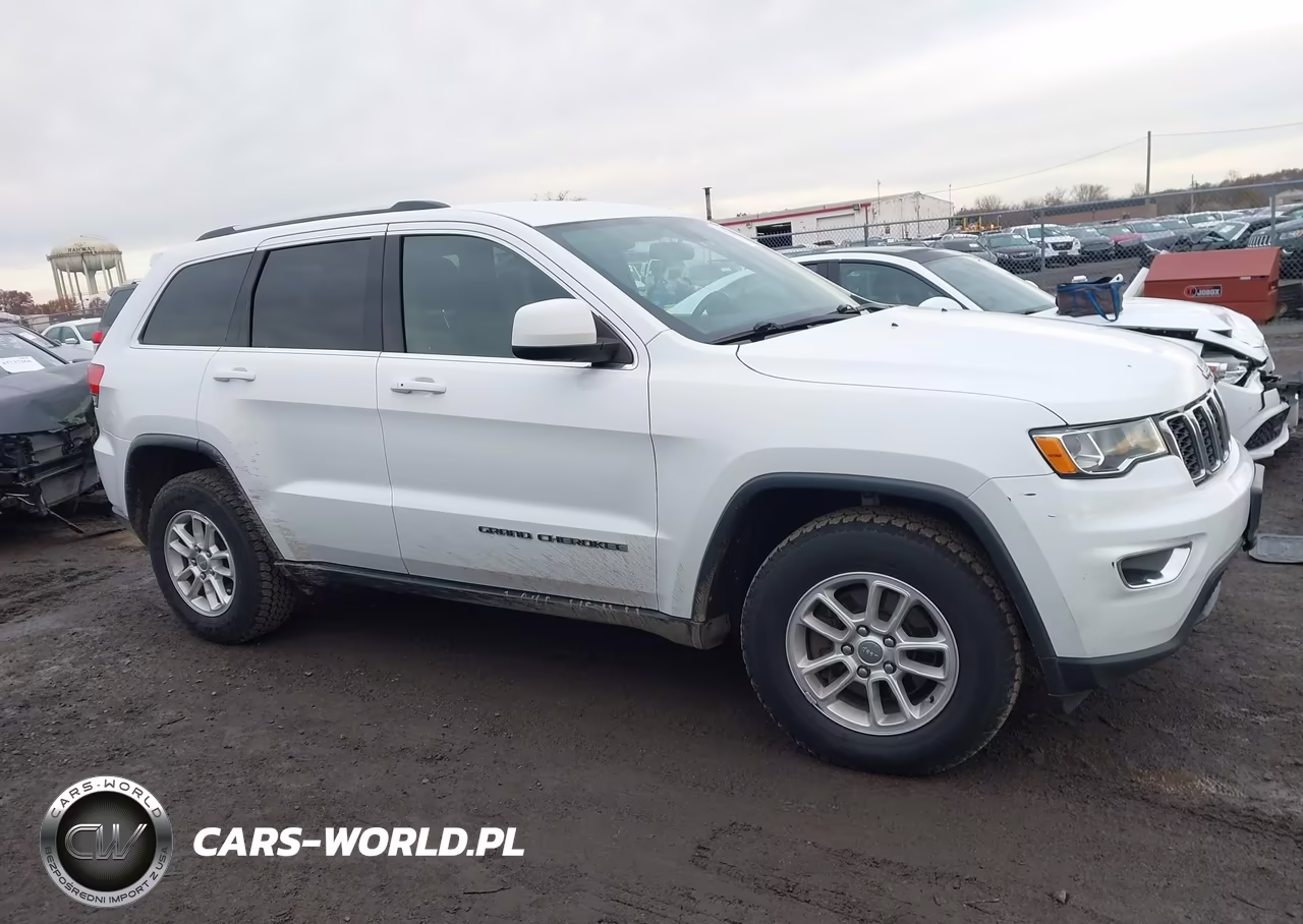 2018 Jeep Grand Cherokee Laredo E 4X4 VIN:1C4RJFAG5JC285006 - 13