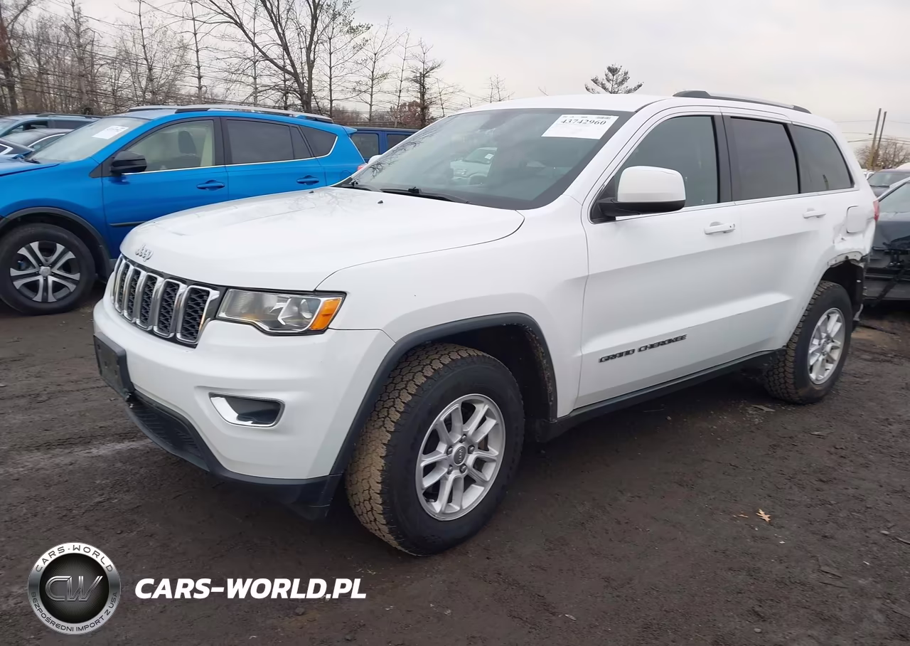 2018 Jeep Grand Cherokee Laredo E 4X4 VIN:1C4RJFAG5JC285006 - 2