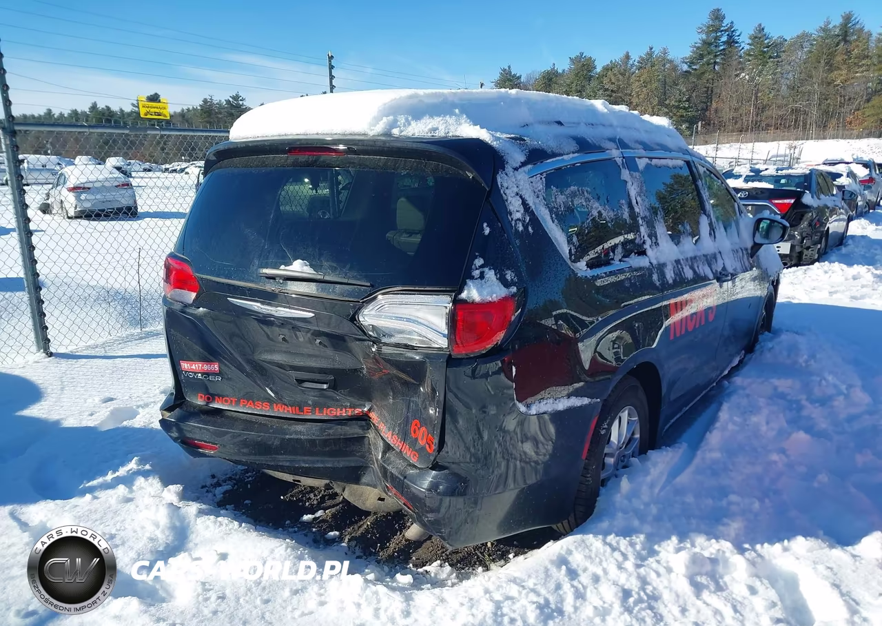2021 Chrysler Voyager Lxi VIN:2C4RC1DG9MR568271 - 4