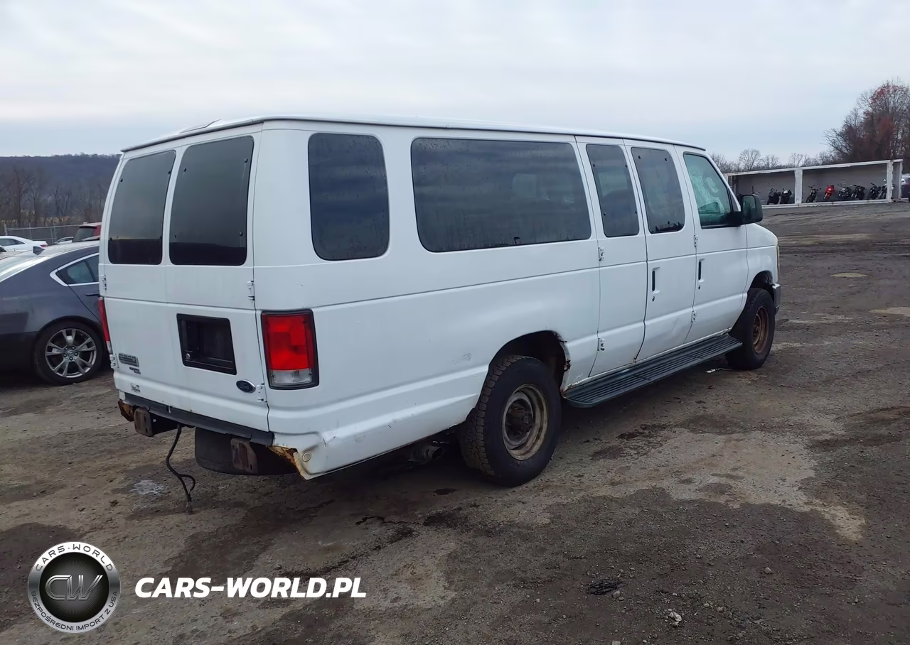 2008 Ford E-350 Super Duty VIN:1FBSS31L58DA08326 - 4