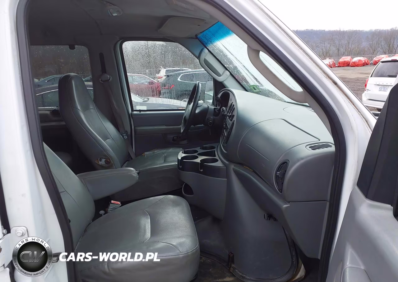 2008 Ford E-350 Super Duty VIN:1FBSS31L58DA08326 - 5