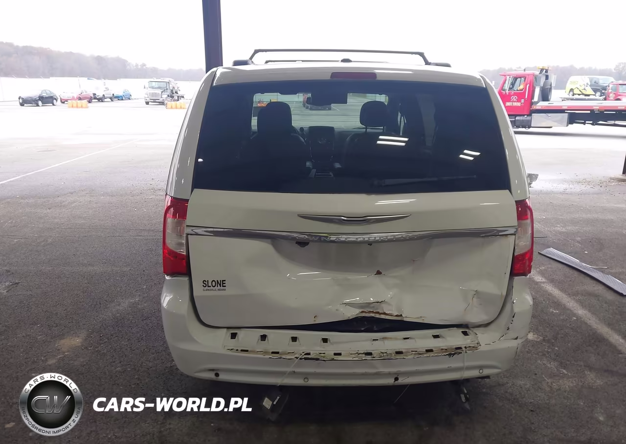 2015 Chrysler Town & Country Touring-L VIN:2C4RC1CG3FR674610 - 17