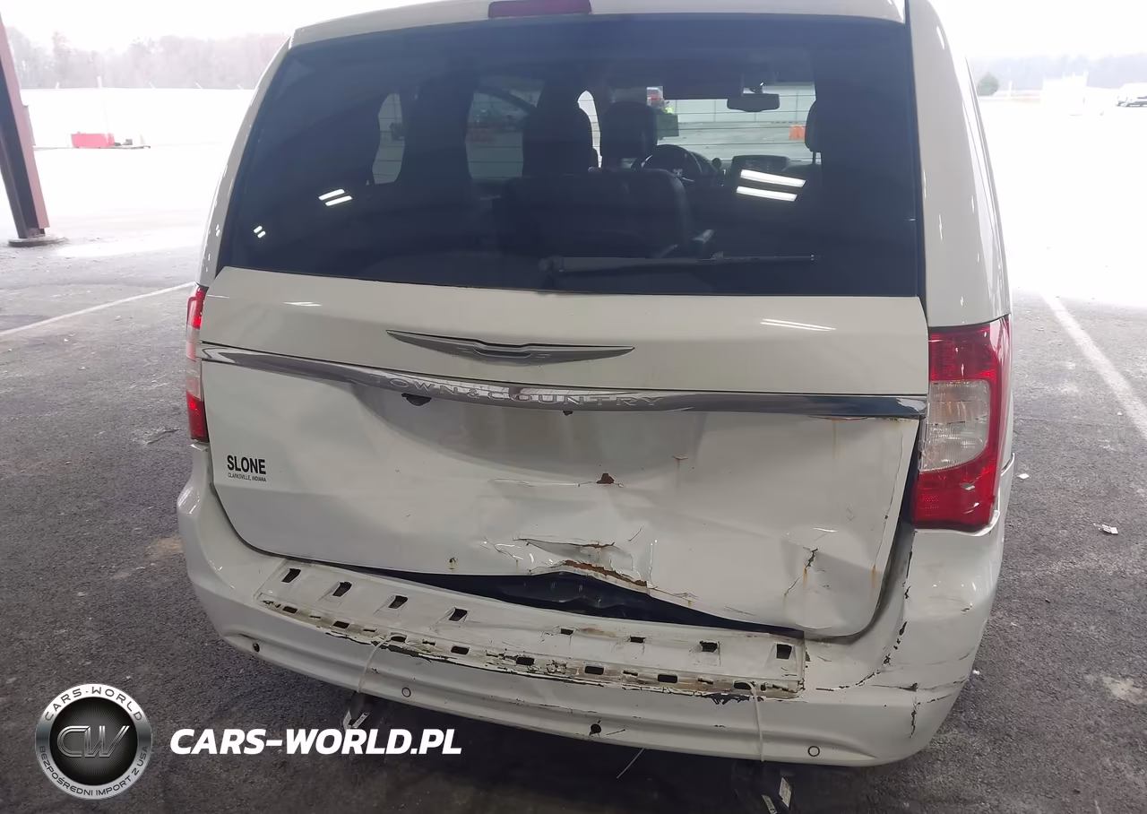2015 Chrysler Town & Country Touring-L VIN:2C4RC1CG3FR674610 - 6