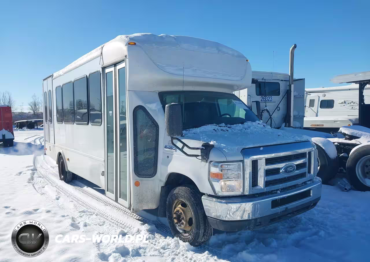 2018 Ford E-450 Cutaway