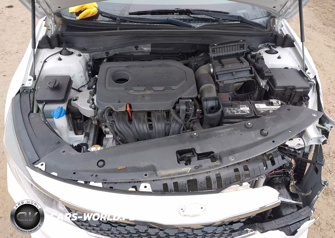 2018 Kia Optima S VIN:5XXGT4L3XJG233838 - 10