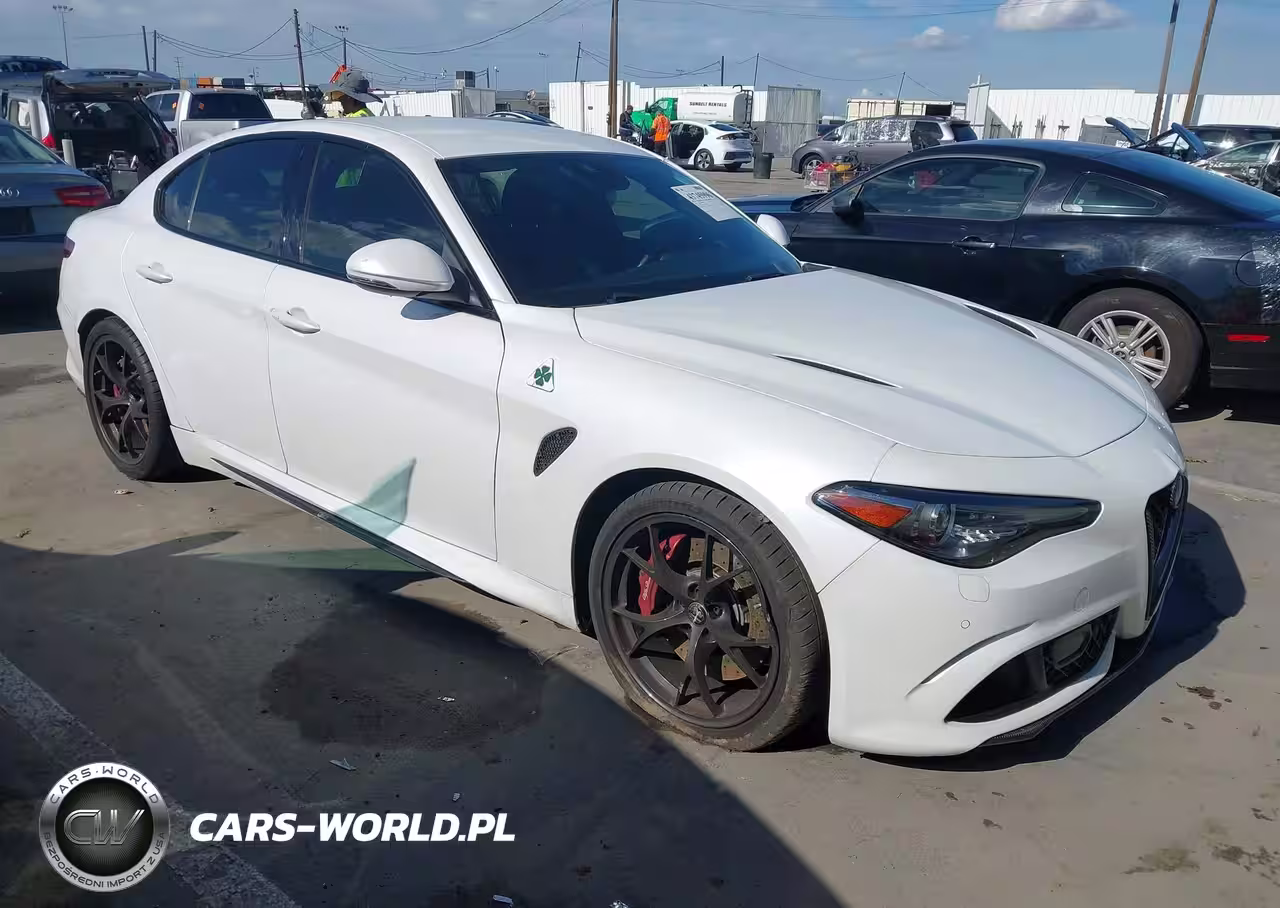 2017 Alfa Romeo Giulia Quadrifoglio Rwd