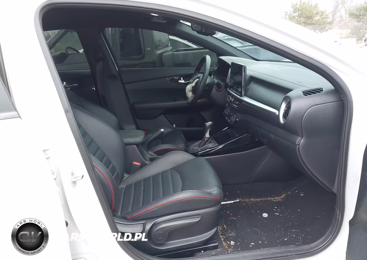 2022 Kia Forte Gt VIN:3KPF44AC7NE424305 - 5