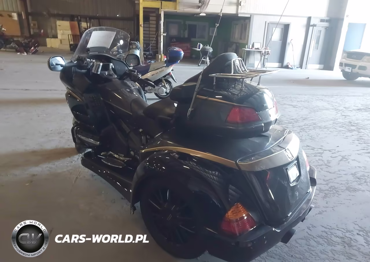 2016 Honda Gl1800 VIN:JH2SC68G7GK400406 - 3