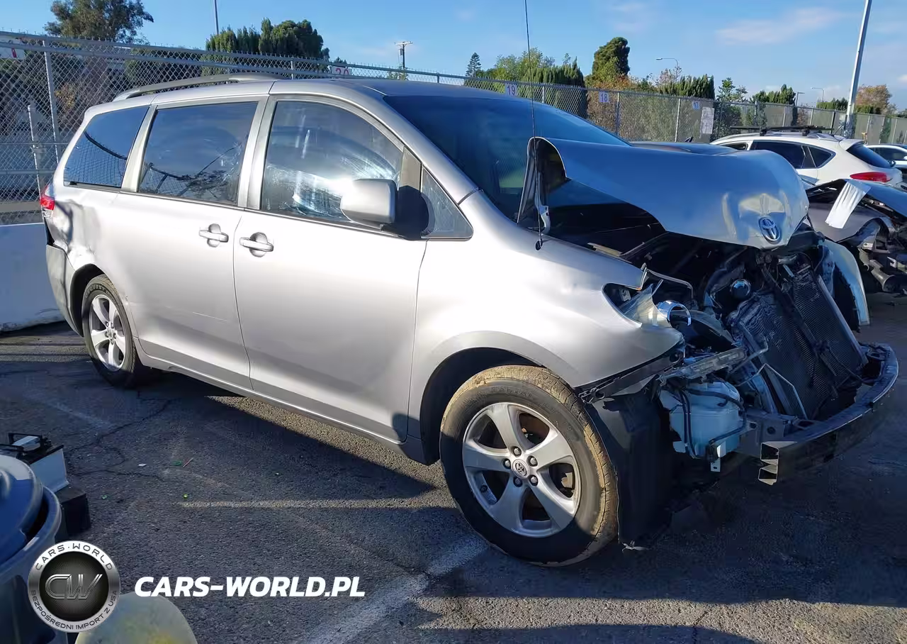 2011 Toyota Sienna Le V6
