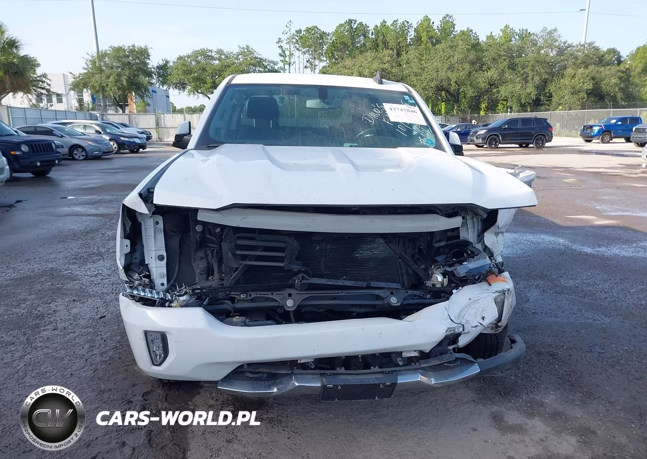 2018 Chevrolet Silverado 1500 2Lt VIN:3GCUKREC9JG352381 - 12