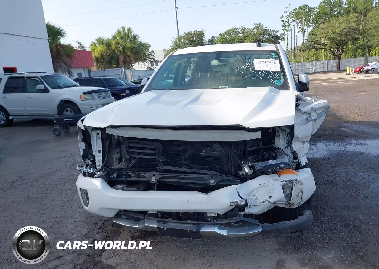 2018 Chevrolet Silverado 1500 2Lt VIN:3GCUKREC9JG352381 - 6