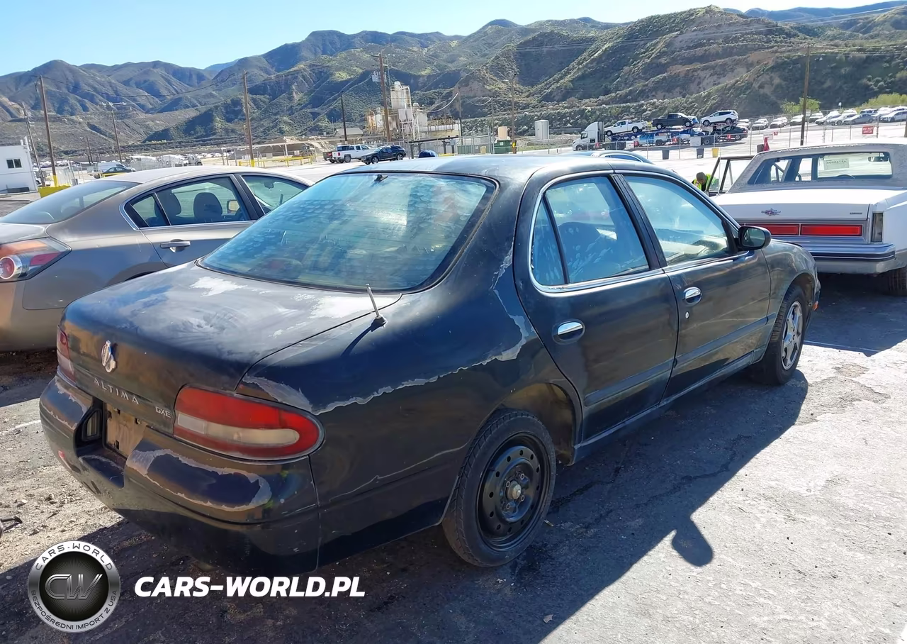 1996 Nissan Altima Xe-Gxe-Se-Gle VIN:1N4BU31D5TC122944 - 4