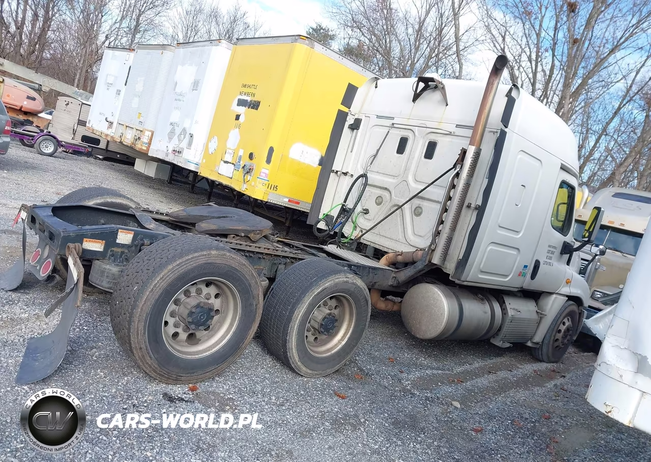 2014 Freightliner Cascadia 125 VIN:1FUJGLD65ELFS3340 - 17