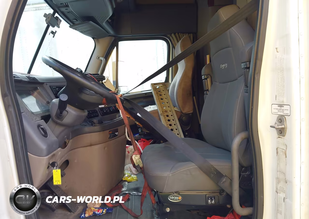 2014 Freightliner Cascadia 125 VIN:1FUJGLD65ELFS3340 - 6