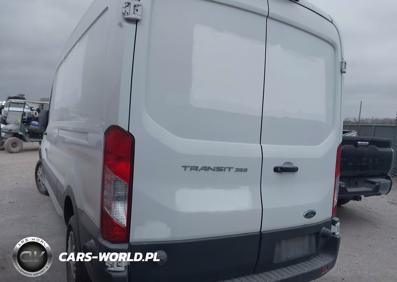 2018 Ford Transit-350 VIN:1FTBW2CM6JKB35541 - 3