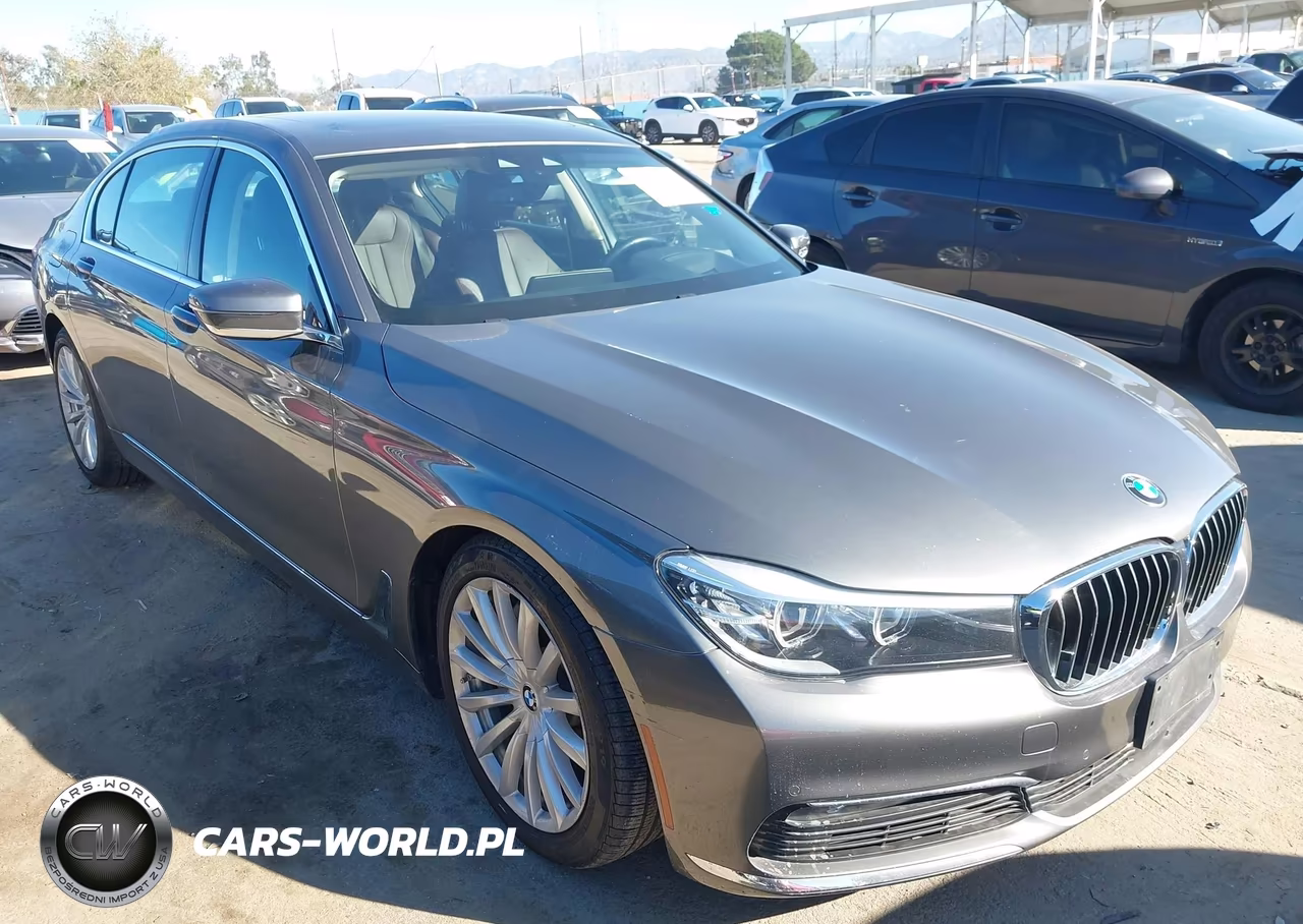 2018 BMW 740I