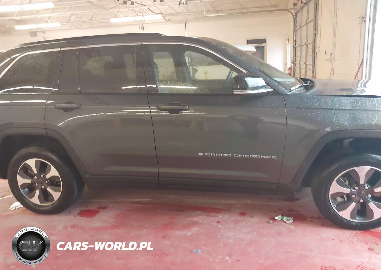 2024 Jeep Grand Cherokee 4Xe VIN:1C4RJYB61RC115397 - 13