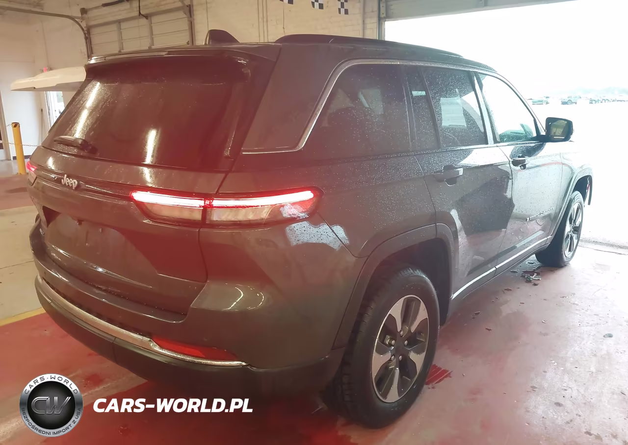 2024 Jeep Grand Cherokee 4Xe VIN:1C4RJYB61RC115397 - 4