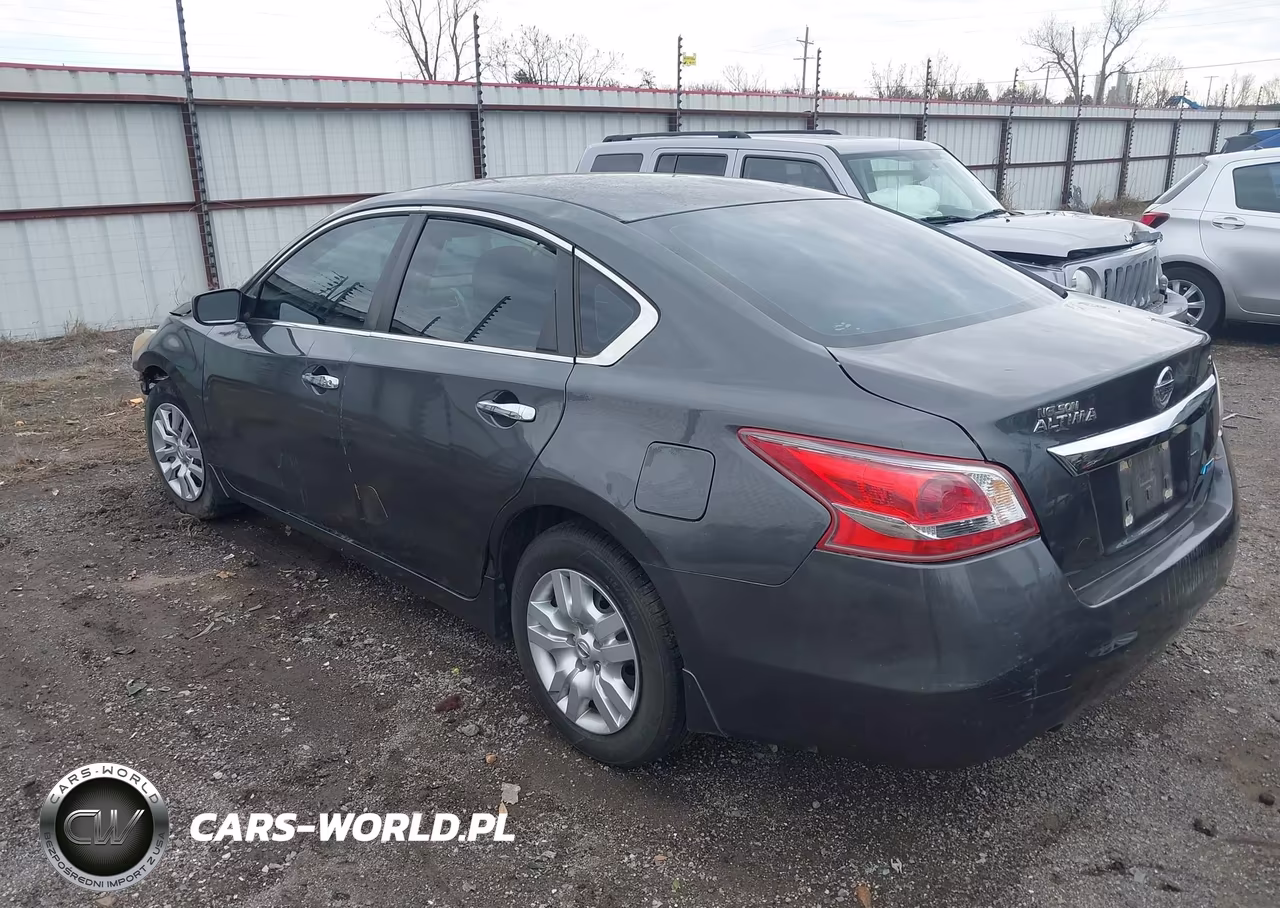 2013 Nissan Altima 2.5 S VIN:1N4AL3AP7DN484417 - 3