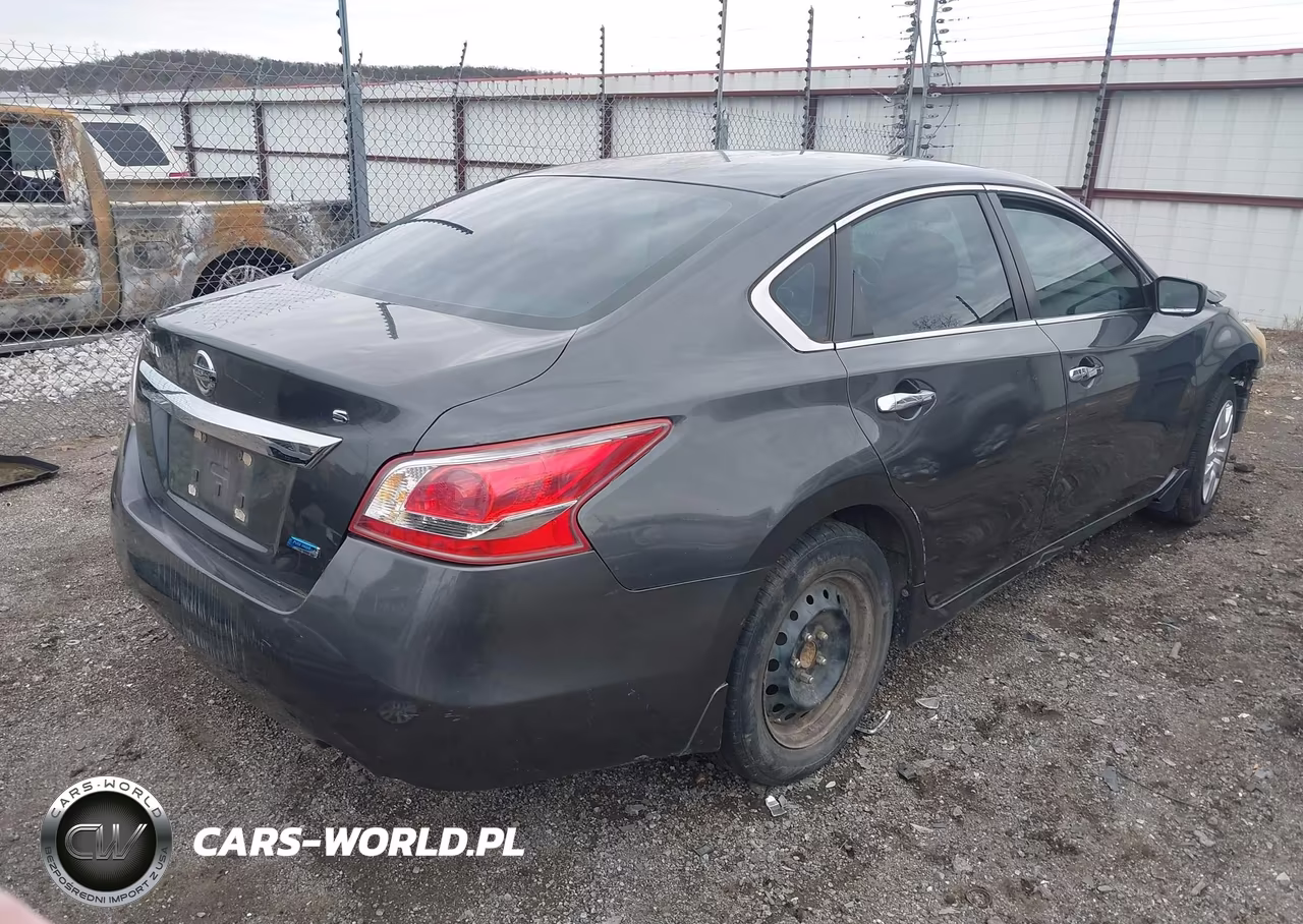 2013 Nissan Altima 2.5 S VIN:1N4AL3AP7DN484417 - 4
