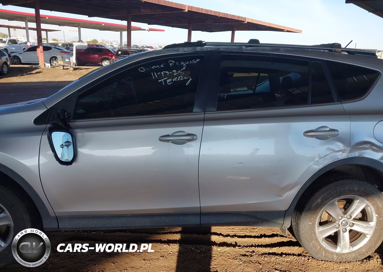 2015 Toyota Rav4 Xle VIN:2T3WFREV7FW156820 - 14