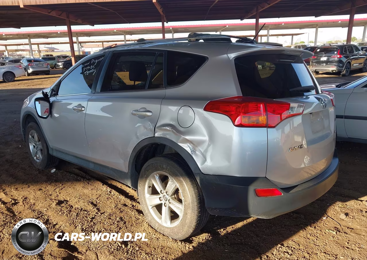 2015 Toyota Rav4 Xle VIN:2T3WFREV7FW156820 - 3