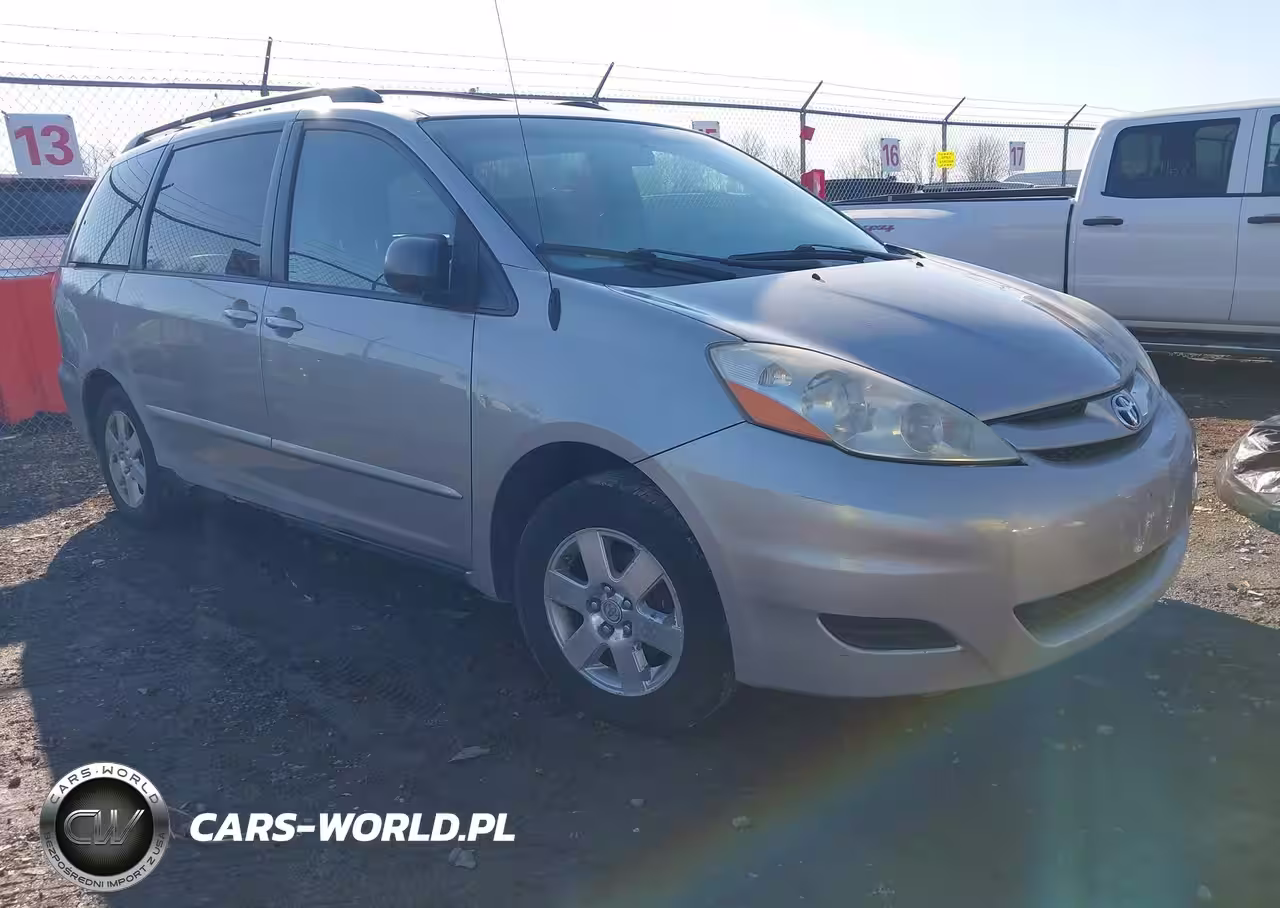 2008 Toyota Sienna Le