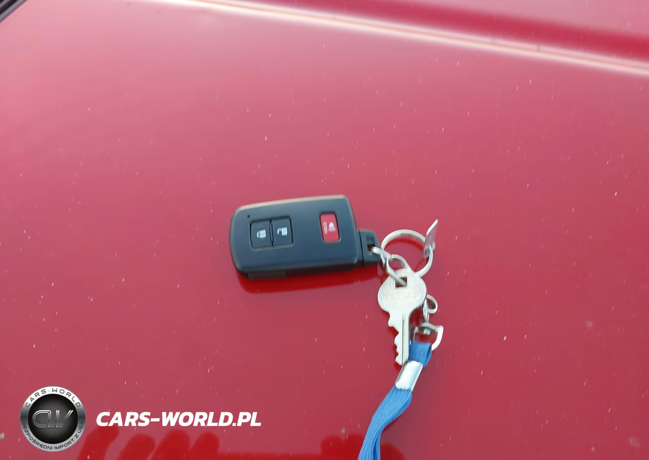 2018 Toyota Rav4 Hybrid Le VIN:JTMRJREV4JD233760 - 11