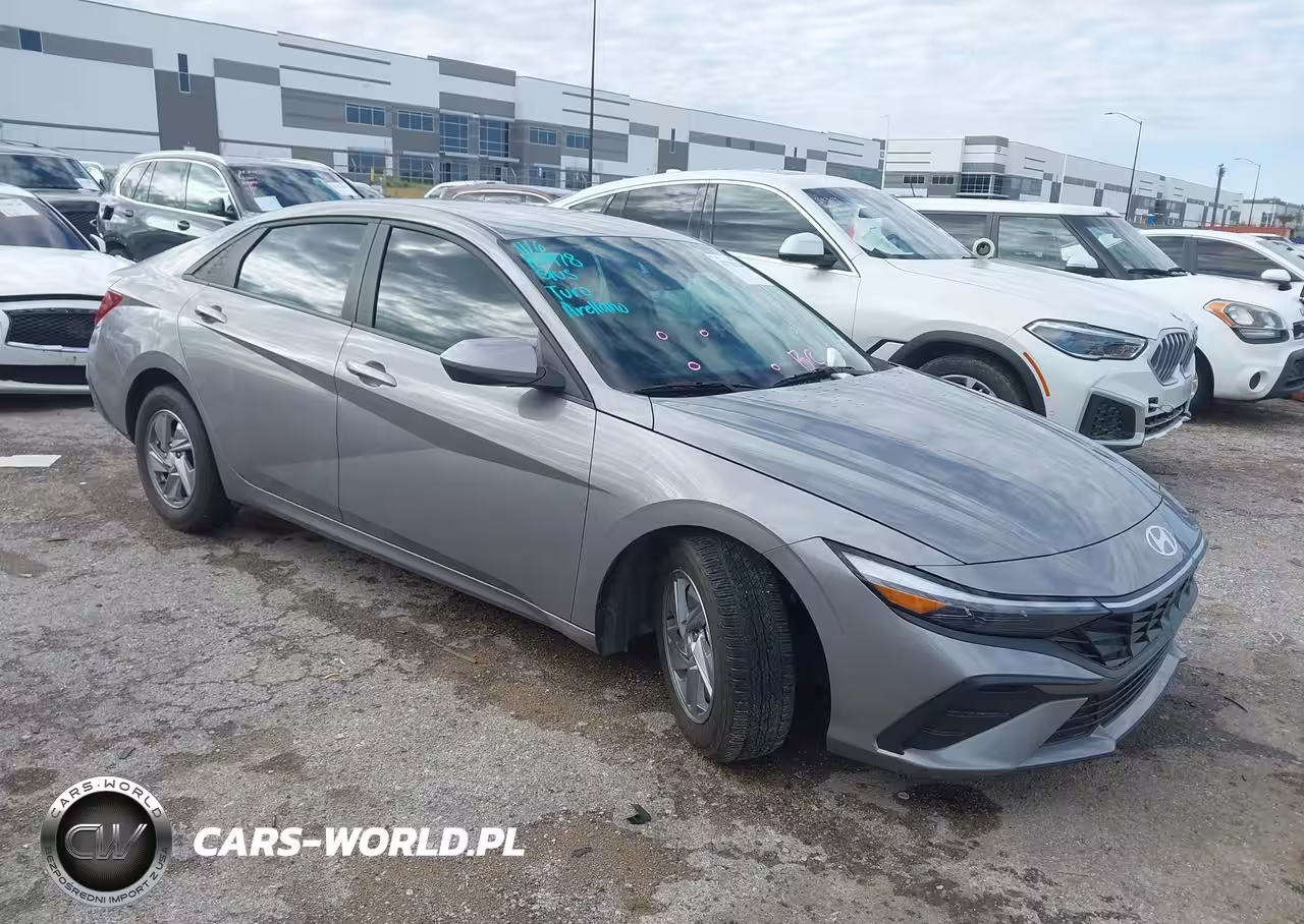 2024 Hyundai Elantra Se