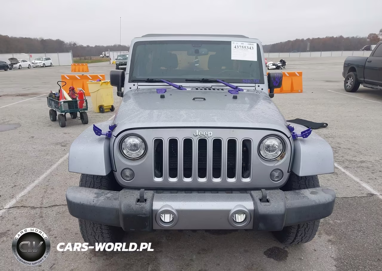 2017 Jeep Wrangler Unlimited Sahara 4X4 VIN:1C4BJWEG3HL570616 - 13