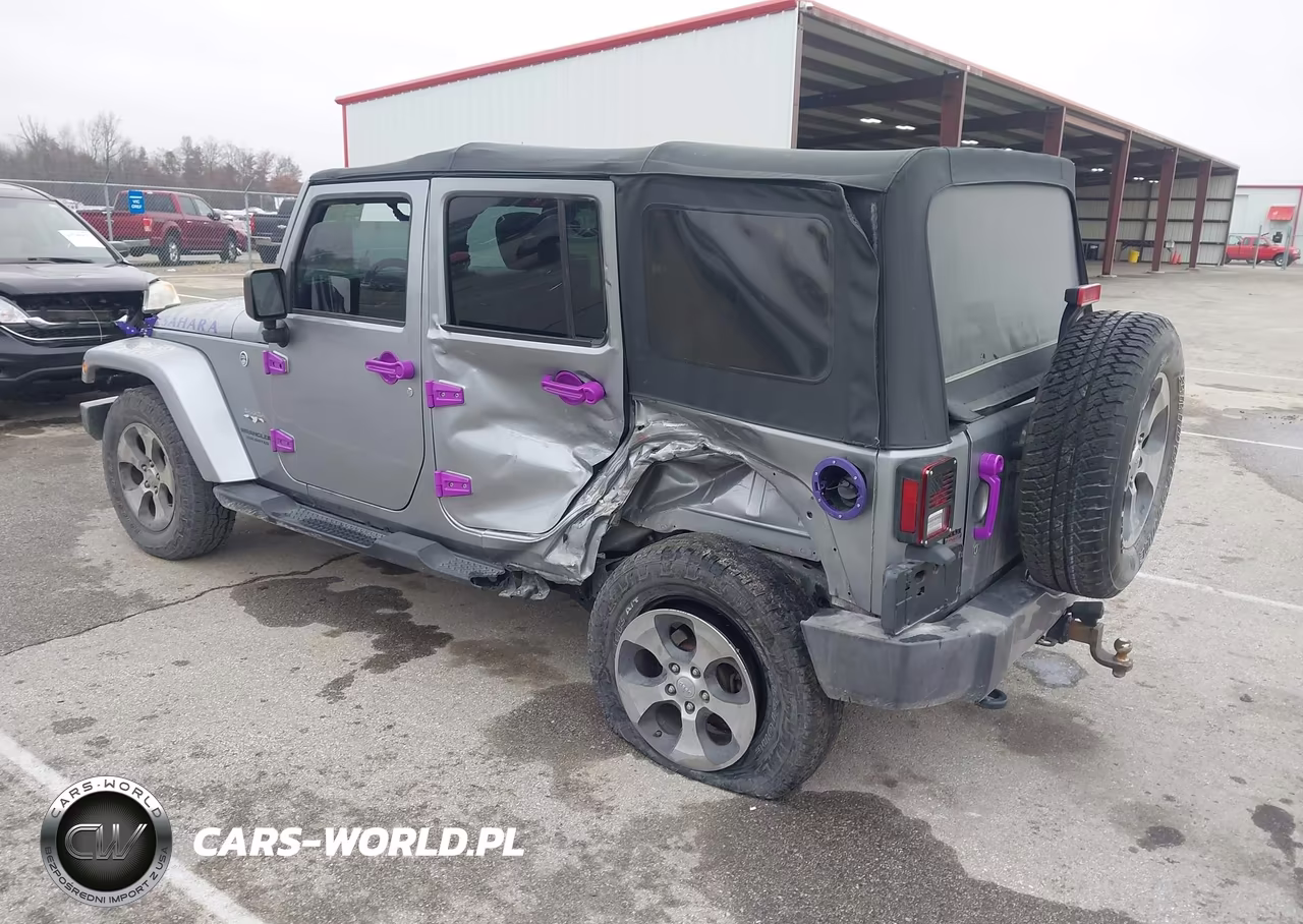 2017 Jeep Wrangler Unlimited Sahara 4X4 VIN:1C4BJWEG3HL570616 - 3