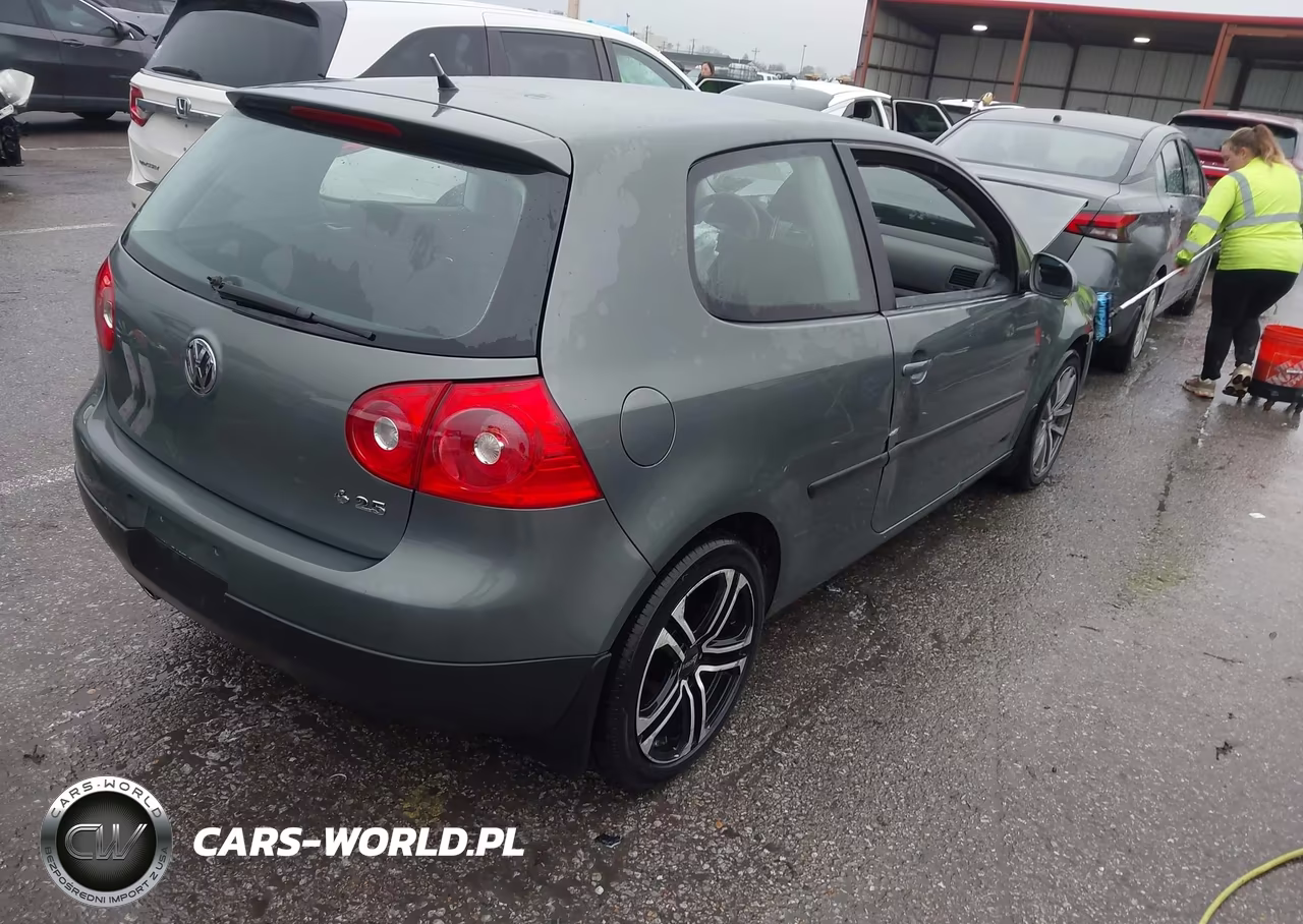 2008 Volkswagen Rabbit VIN:WVWAB71K88W236931 - 4