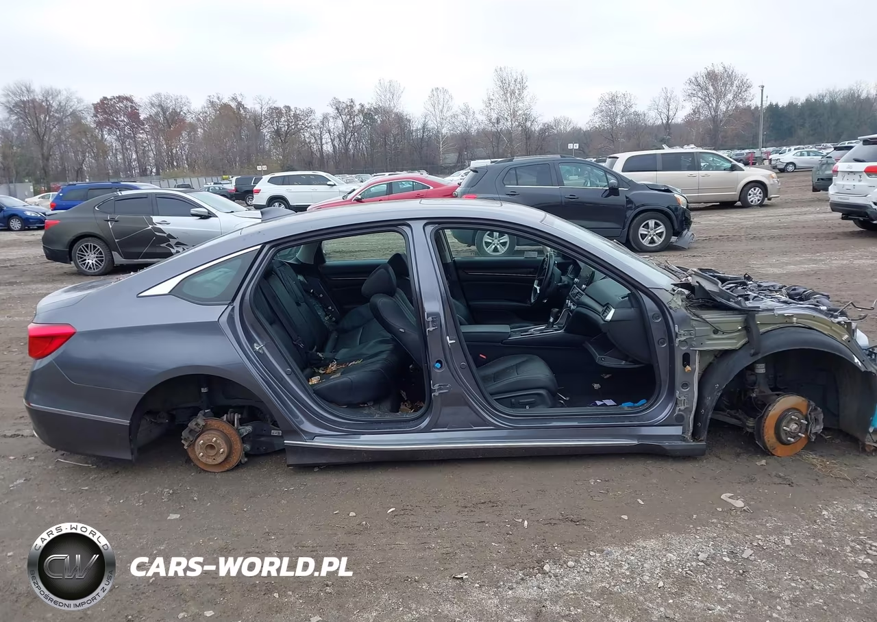 2018 Honda Accord Touring VIN:1HGCV1F91JA056097 - 12