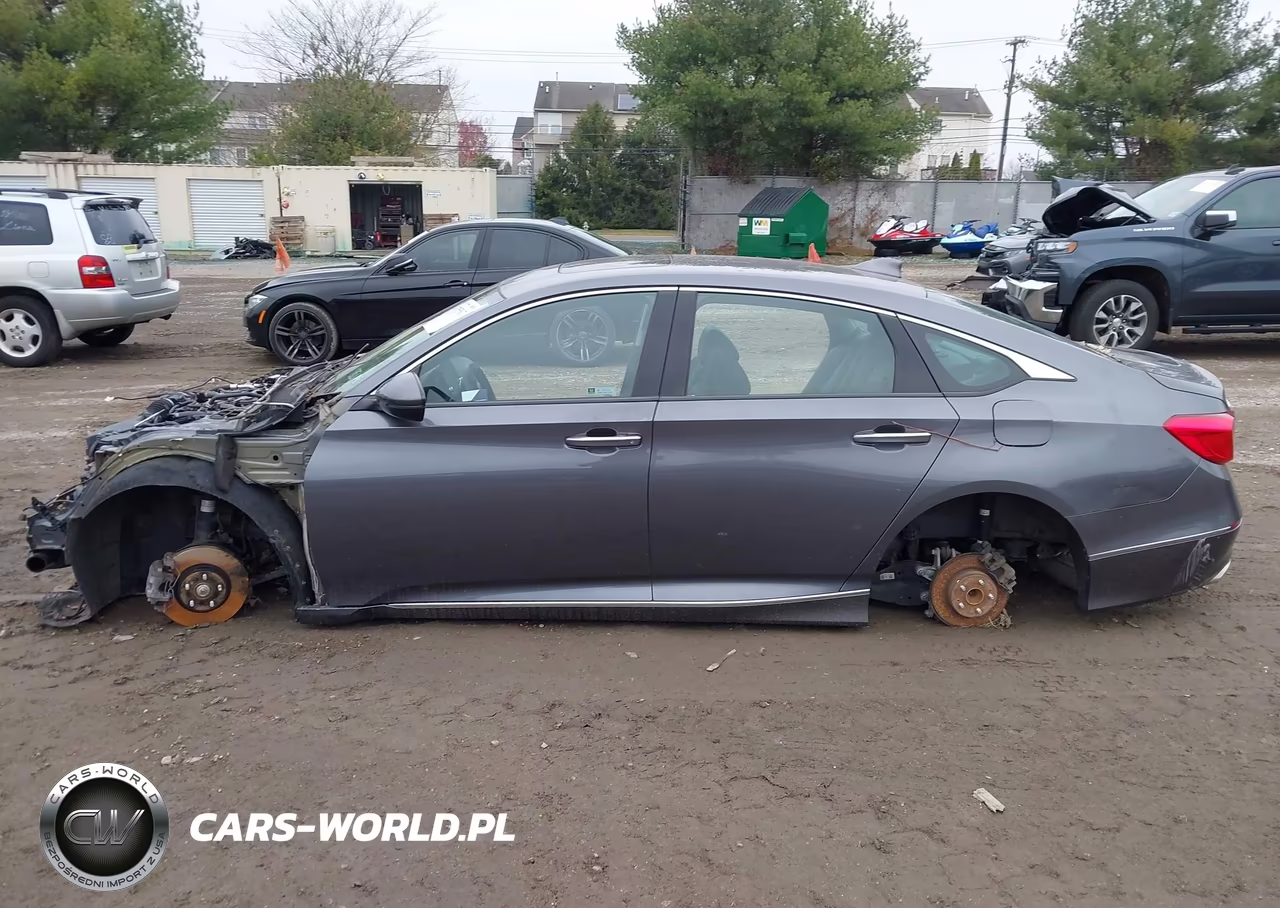 2018 Honda Accord Touring VIN:1HGCV1F91JA056097 - 13