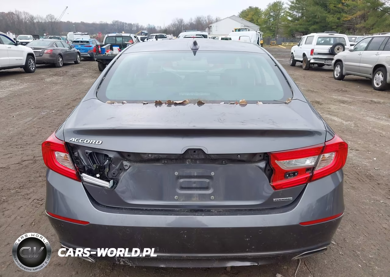 2018 Honda Accord Touring VIN:1HGCV1F91JA056097 - 15