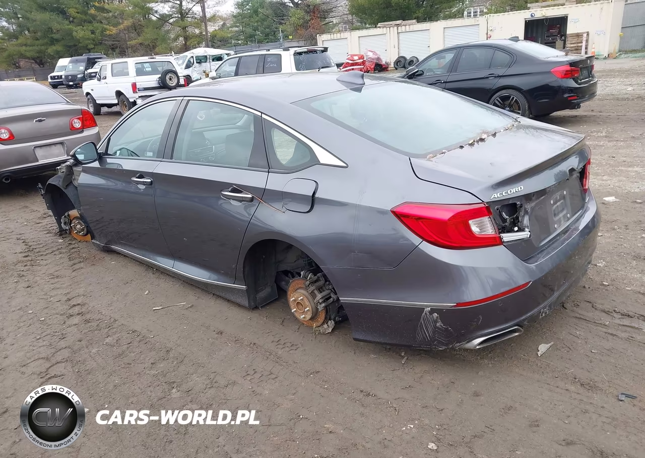 2018 Honda Accord Touring VIN:1HGCV1F91JA056097 - 3