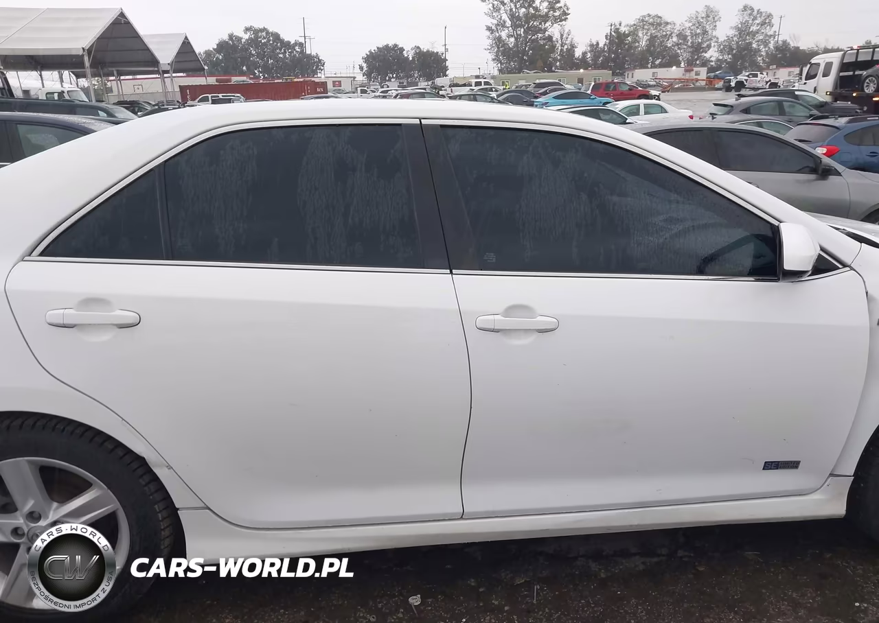 2014 Toyota Camry Hybrid Se Limited Edition VIN:4T1BD1FK7EU134673 - 14