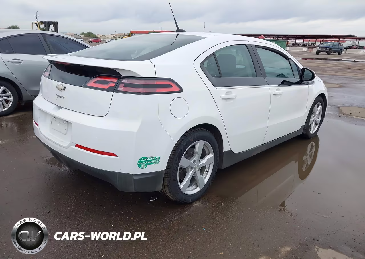 2014 Chevrolet Volt VIN:1G1RE6E48EU142922 - 4