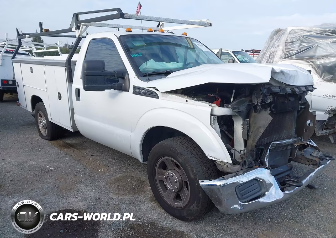 2011 Ford F-350 Chassis Xl