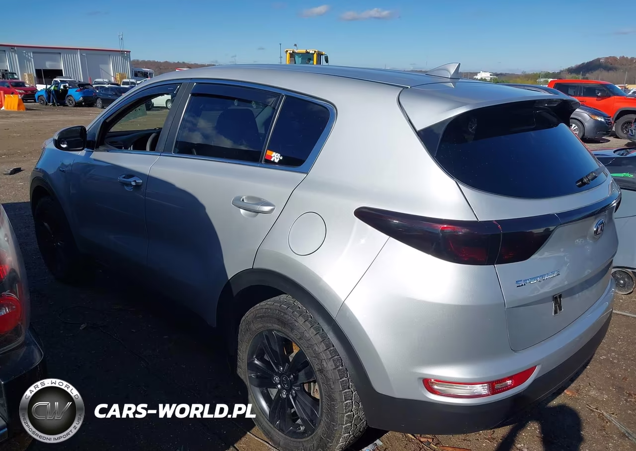 2018 Kia Sportage Lx VIN:KNDPMCAC5J7403588 - 3